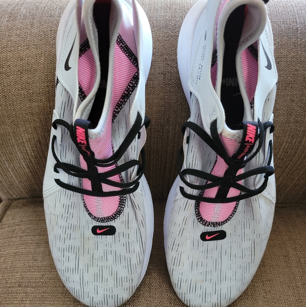 Running sneakers - Picture 3 of 4